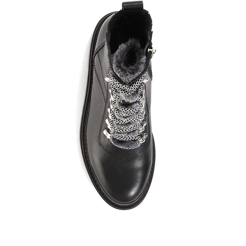 Susanna Leather Hiker Boots - SUSANNA / 322 841 - Black