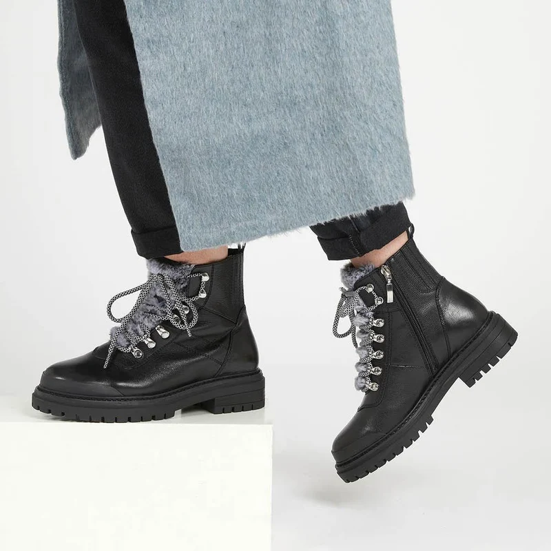 Susanna Leather Hiker Boots - SUSANNA / 322 841 - Black