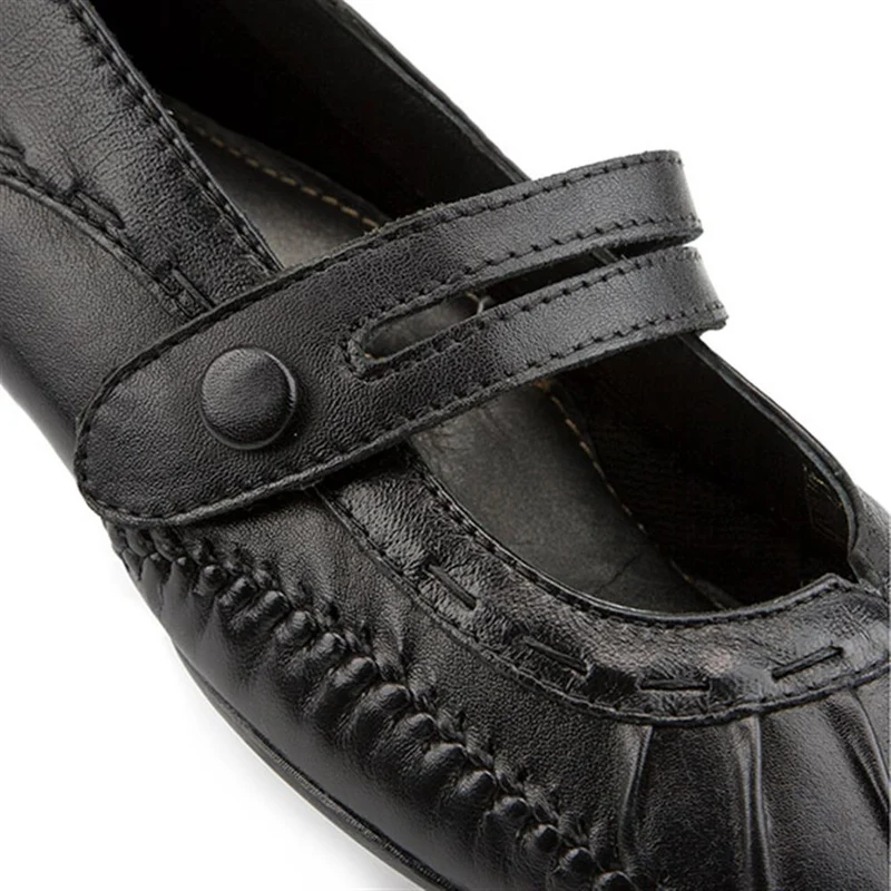 Leather Mary Jane with Stitch Detailing. - NAP1402 / 123 751 - Black