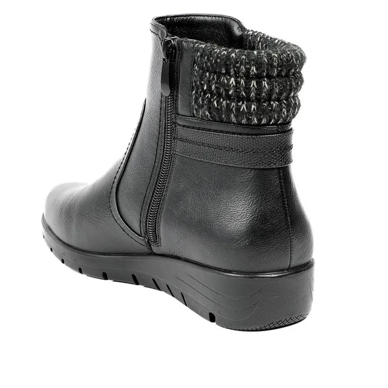 Smart Knitted Cuff Wedged Ankle Boots - WK42019 / 328 378 - Black