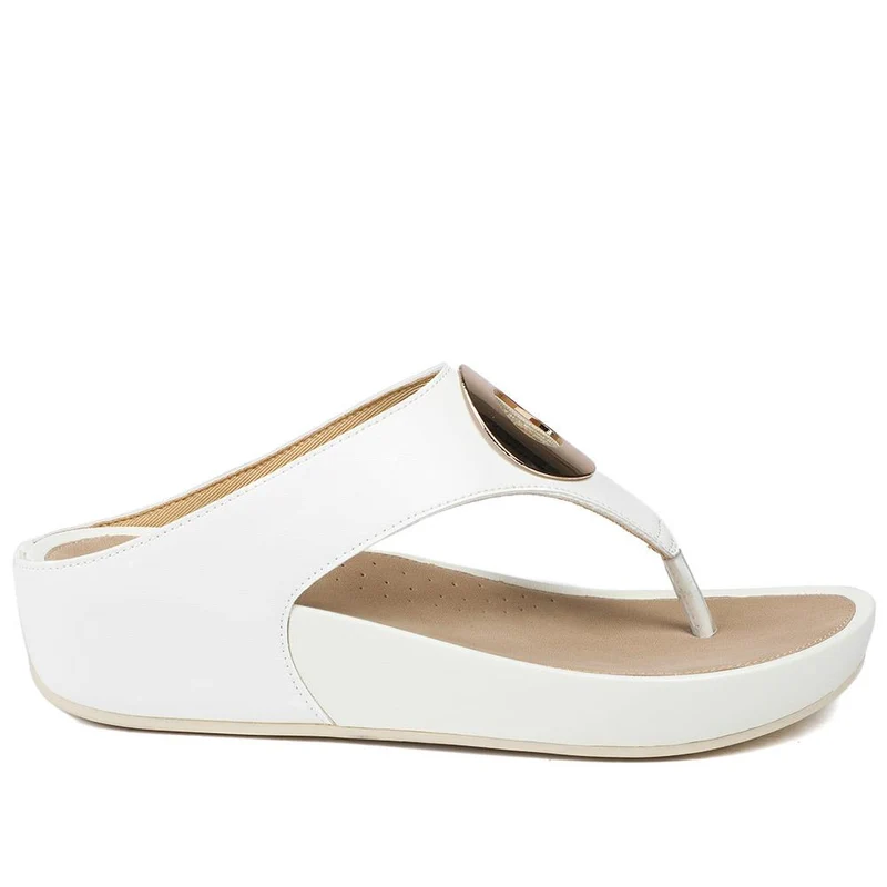 Wide Fit Toe Post Wedge Sandals - BAIZH43063 / 329 466 - White