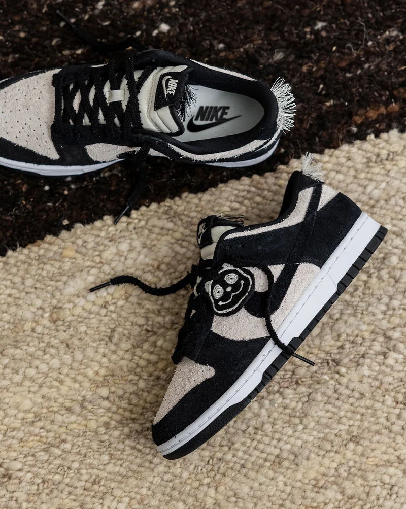 Nike Dunk Low Retro SE *Panda*