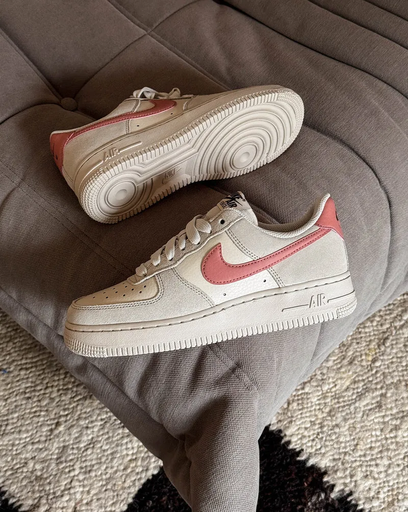 Nike Wmns Air Force 1 Low