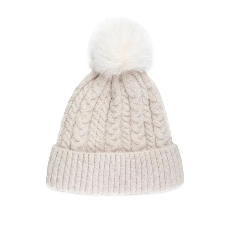 Warm Knitted PomPom Hat - SISK44003 / 329 900 - Off White