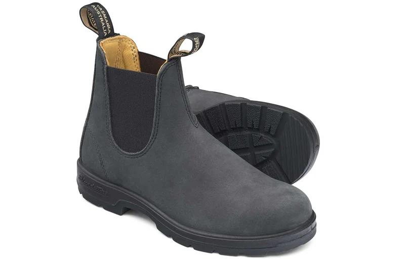Blundstone Unisex 587 Classics gewachstes Nubukleder Chelsea Stiefel | Rustikales Schwarz