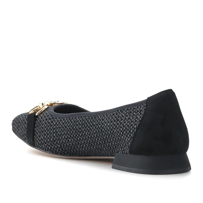 Leather Buckle-Detailed Pumps - CAPRI41500 / 327 055 - Black