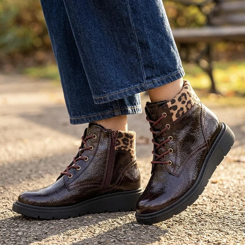 Wide Fit Patent Ankle Boots - WBINS40147 / 326 114 - Burgundy Patent