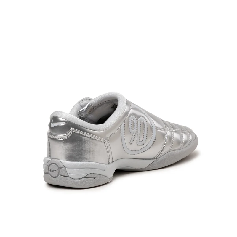 Nike Wmns Total 90