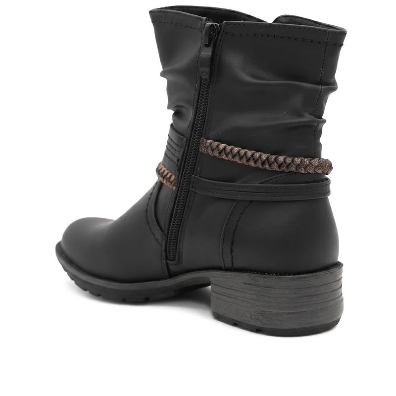 Buckle Detail Zip Fasten Ankle Boots - WOIL44048 / 329 800 - Black