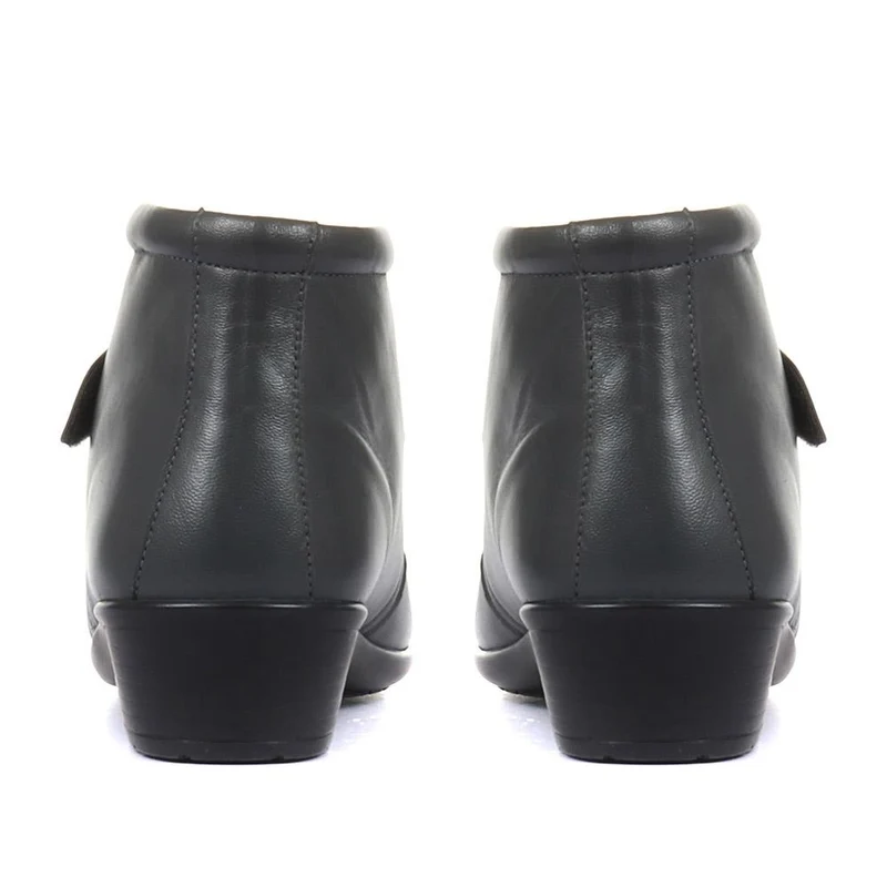 Leather Ankle Boots - KF28026 / 313 332 - Grey