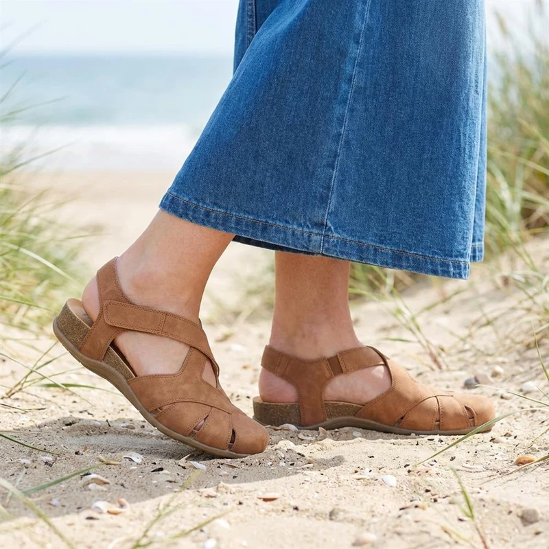 Adjustable Cushioned Sandals - WOIL43023 / 328 998 - Tan