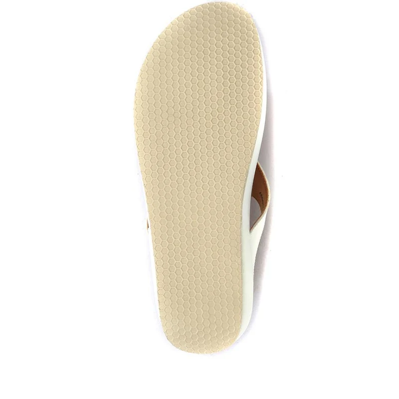 Metallic Toe Post Sandals - BELBAIZH29037 / 315 770 - White
