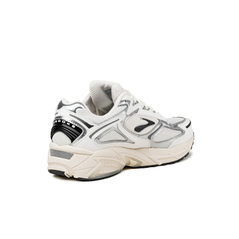 Brooks Adrenaline GTS 4