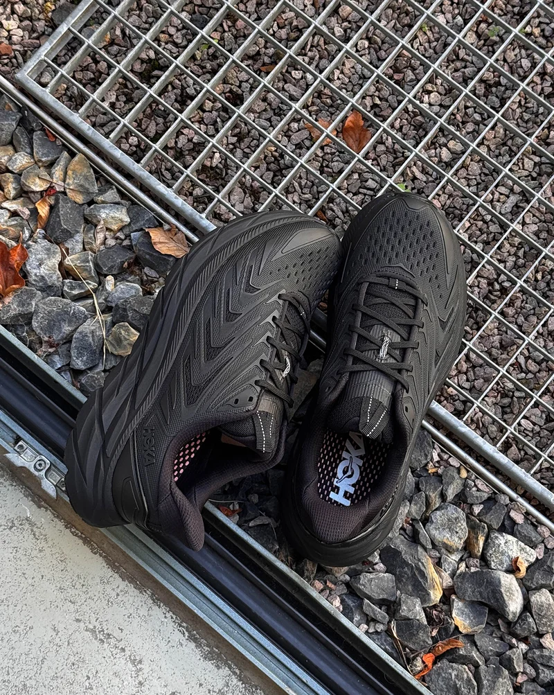 Hoka Clifton 11 UTL