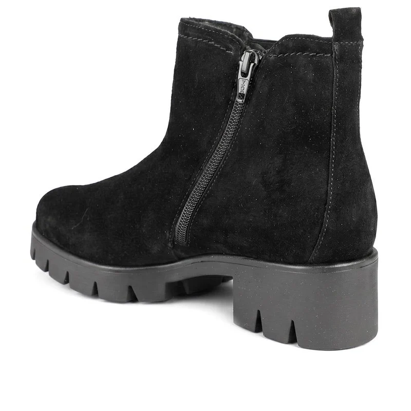 Gabor Chunky Leather Chelsea Boots - GABC44056 / 330 675 - Black