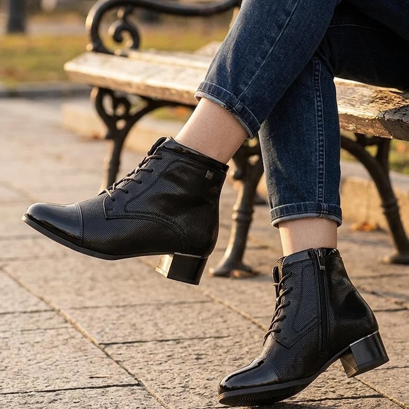 Wide Fit Smart Patent Toe Ankle Boots - WLIG44008 / 329 991 - Black