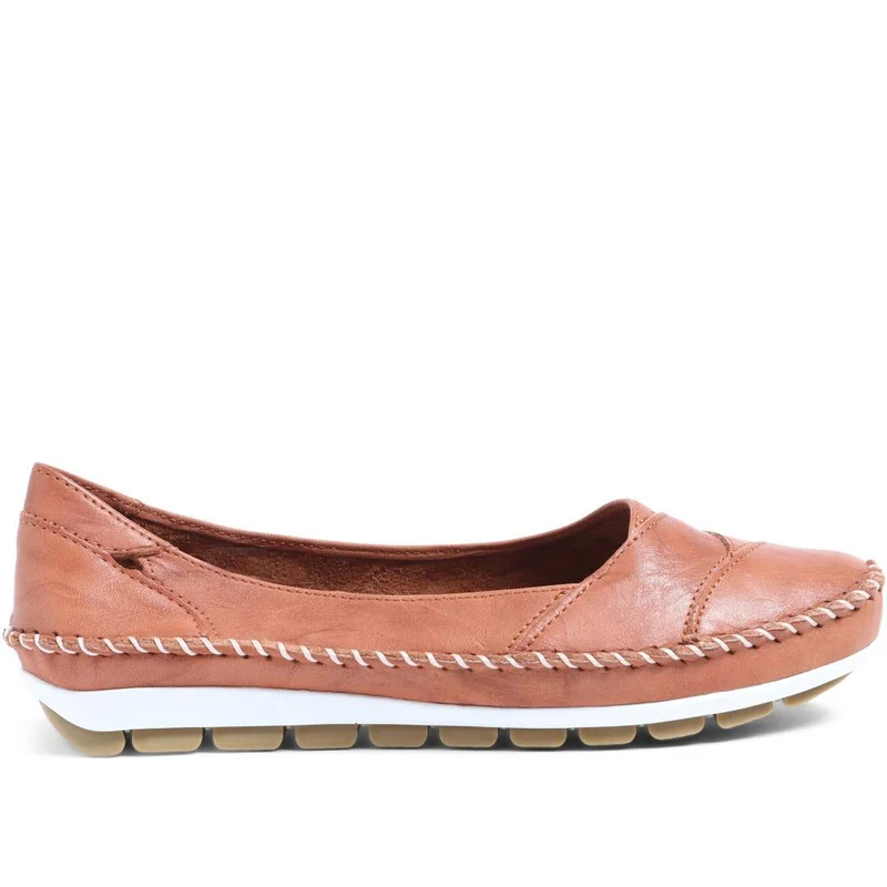 Leather Slip-On Shoes - SIMIN37001 / 323 260 - Tan