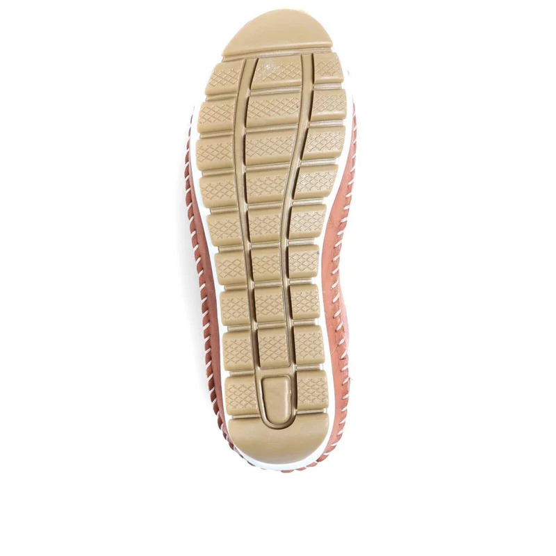 Leather Slip-On Shoes - SIMIN37001 / 323 260 - Tan