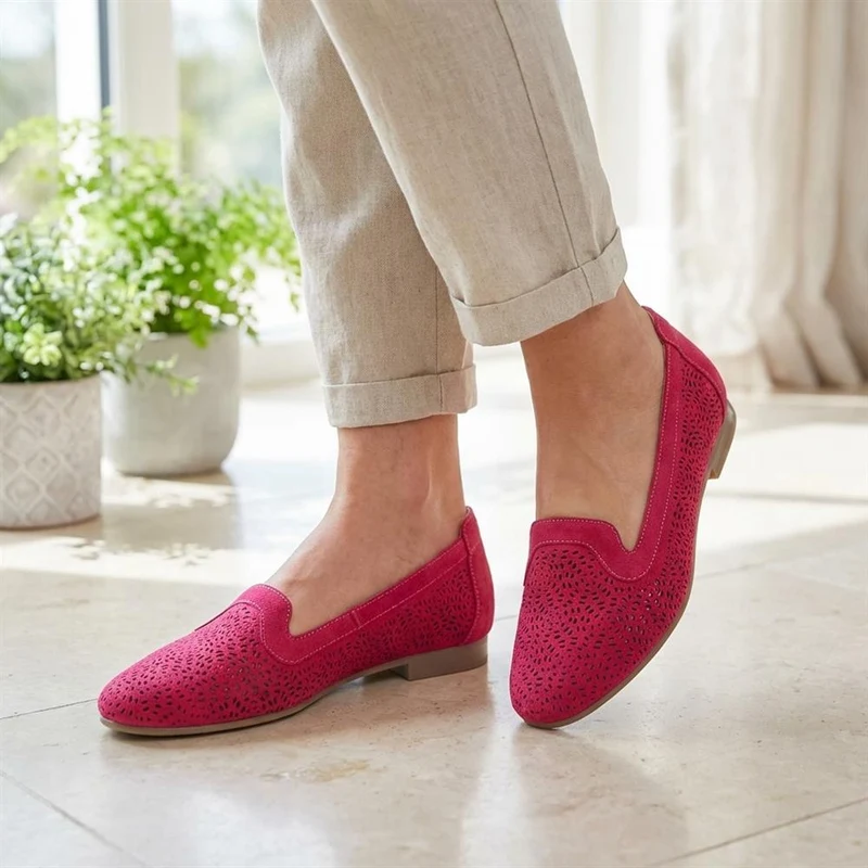 Wide Fit Laser Cut Slip On Shoes - WK43013 / 329 000 - Fuschia