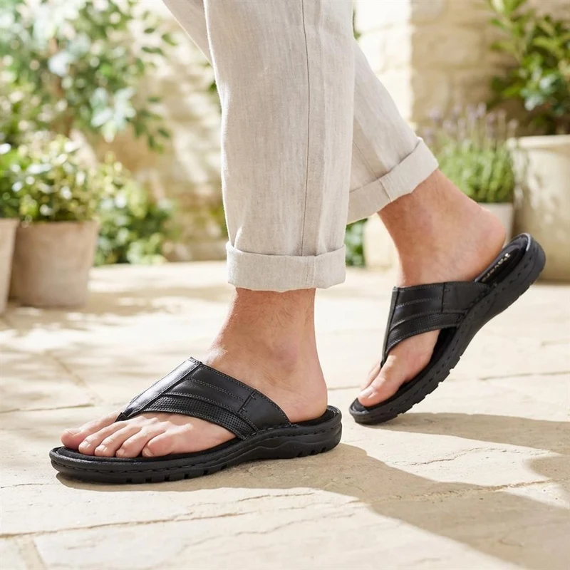 Leather Slip On Sandals - AATRA43002 / 328 935 - Black