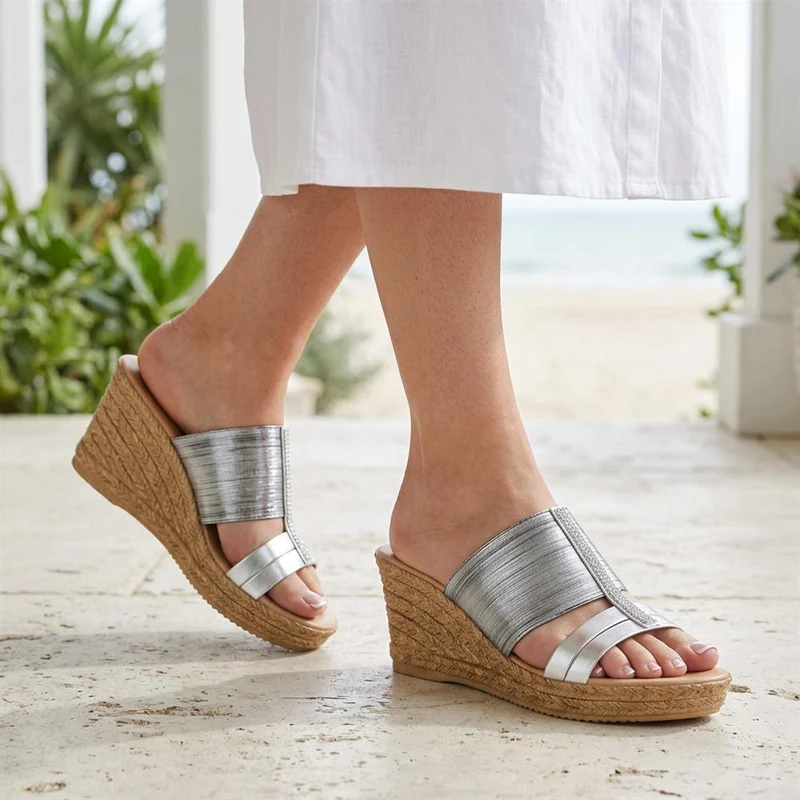Metallic Wedge Espadrilles - CLUBS37003 / 323 836 - Silver