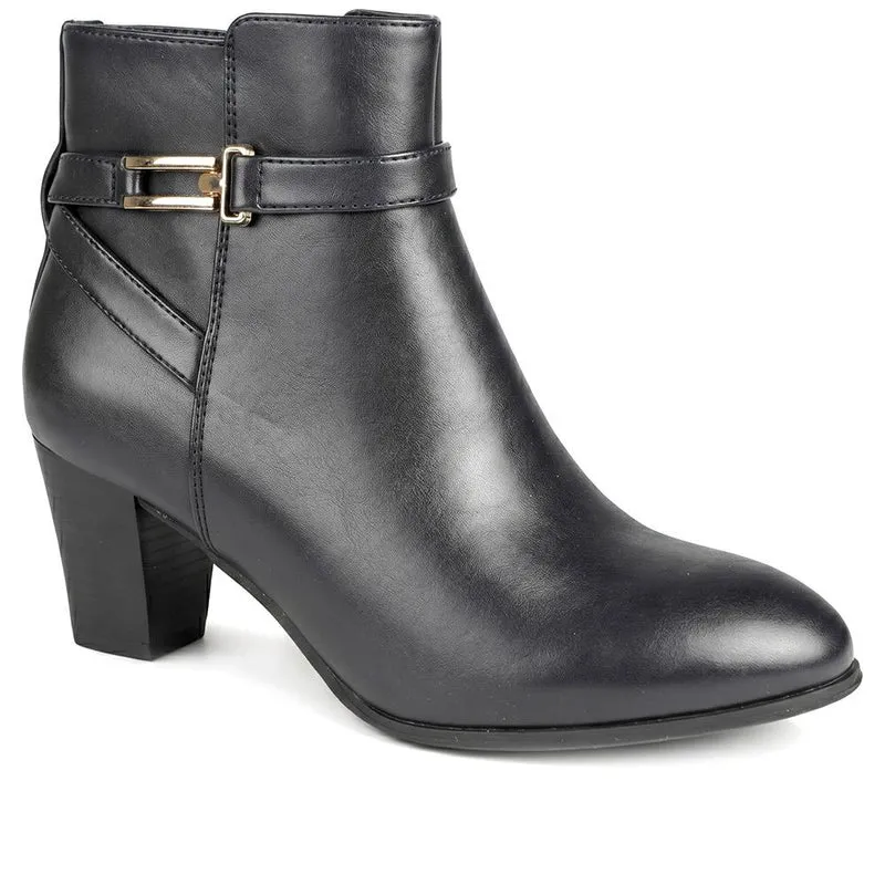 Smart Block Heel Ankle Boots With Buckle Detail - SANYI44002 / 330 000 - Navy