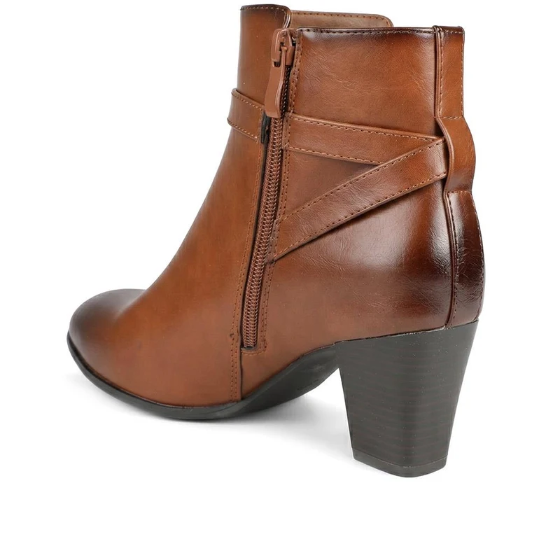 Smart Block Heel Ankle Boots With Buckle Detail - SANYI44002 / 330 000 - Tan