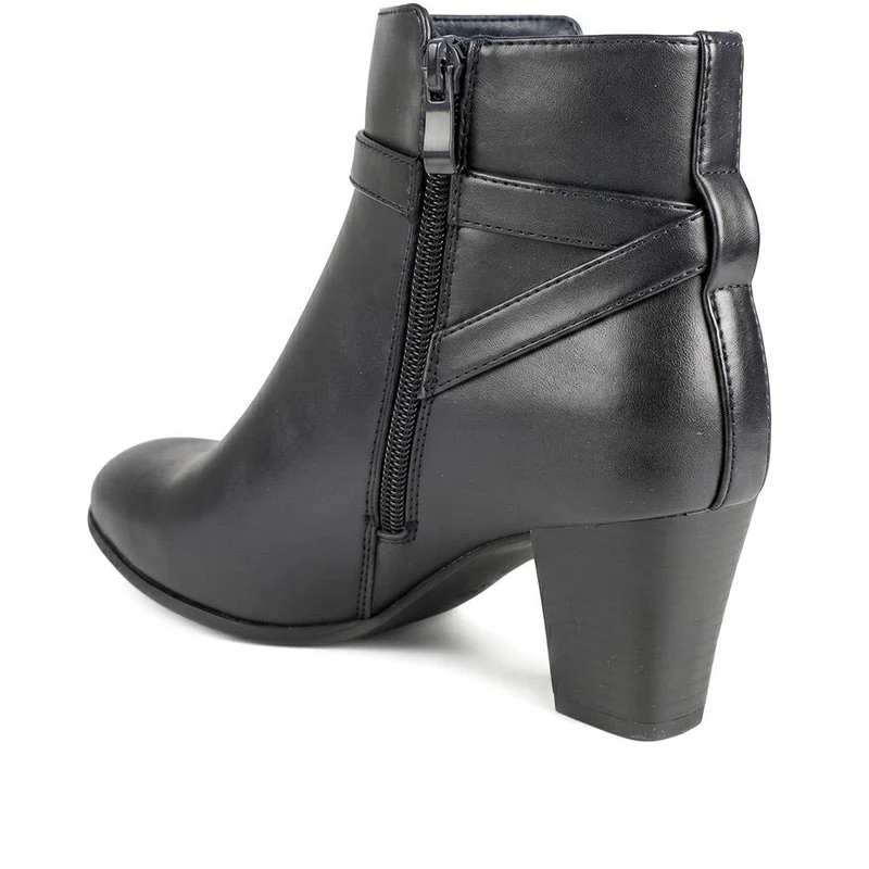 Smart Block Heel Ankle Boots With Buckle Detail - SANYI44002 / 330 000 - Navy