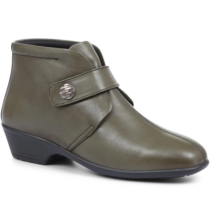 Leather Ankle Boots - KF28026 / 313 332 - Olive