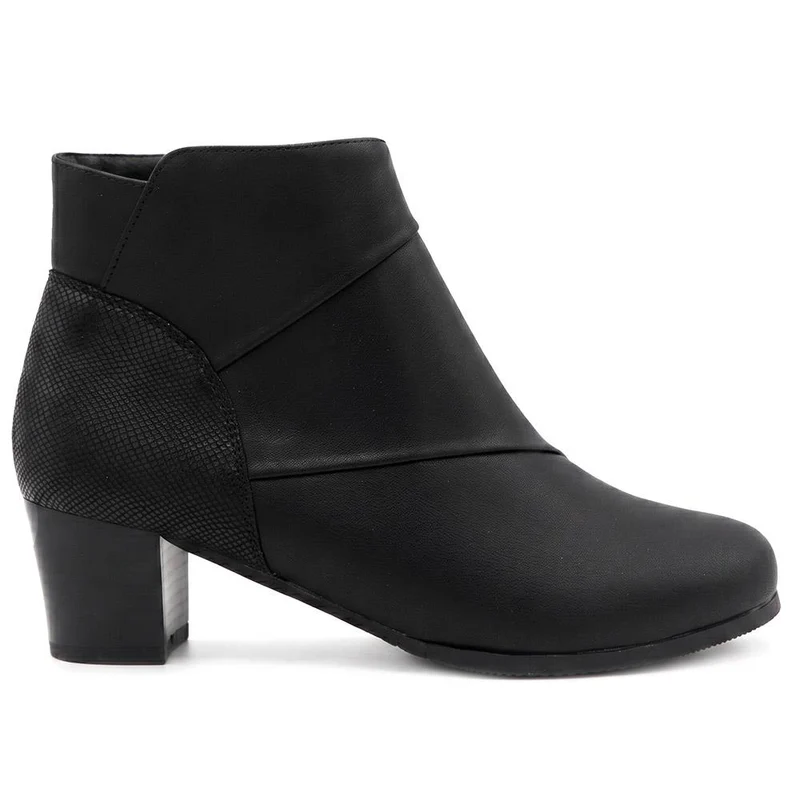 Wide Fit Warm Lined Stacked Heel Ankle Boots - WLIG44004 / 329 747 - Black