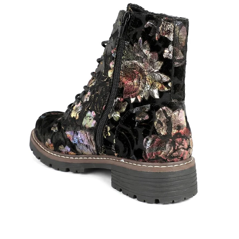 Lace Up Ankle Boots With Warm Lining - WBINS44000 / 329 764 - Black Floral