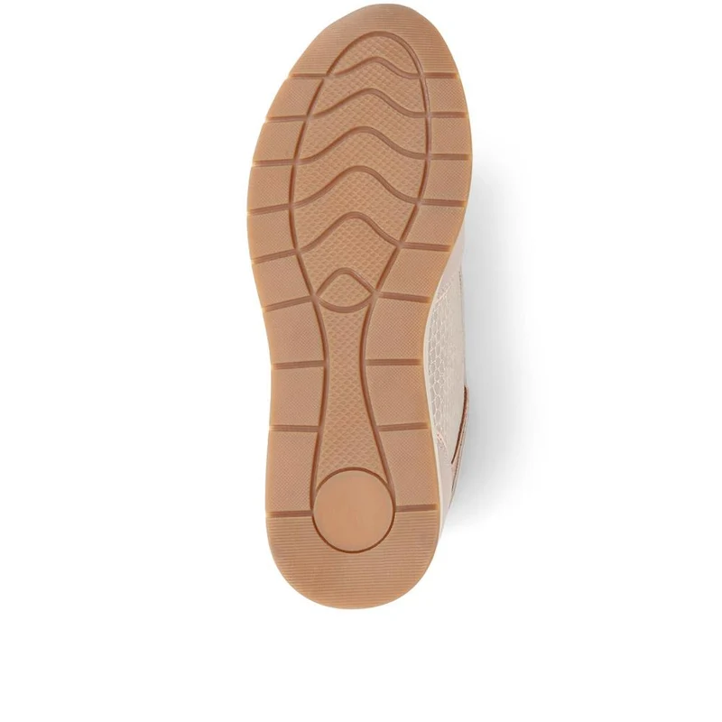 Metallic Accent Wedge Trainers - BELWOIL39019 / 325 106 - Beige