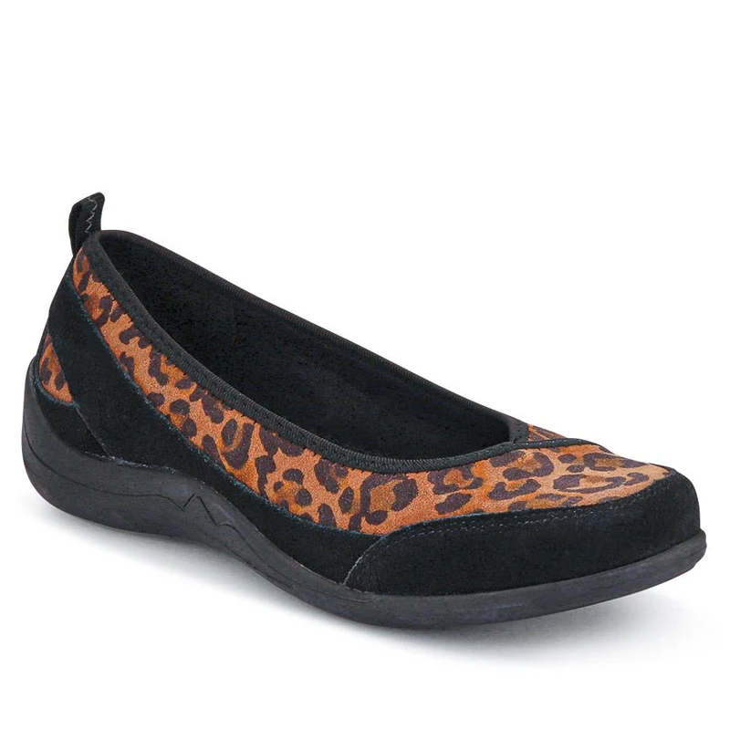 Slip-On Patterned Lightweight Pumps - BRK37007 / 323 323 - Leopard