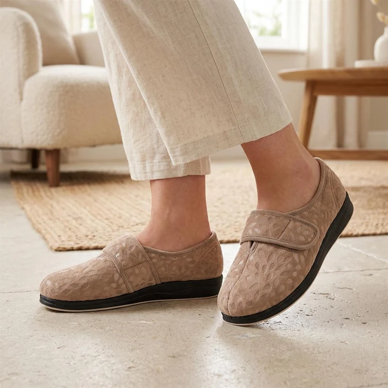 Extra-Wide Fit Slippers - AMINA / 323 506 - Lilac