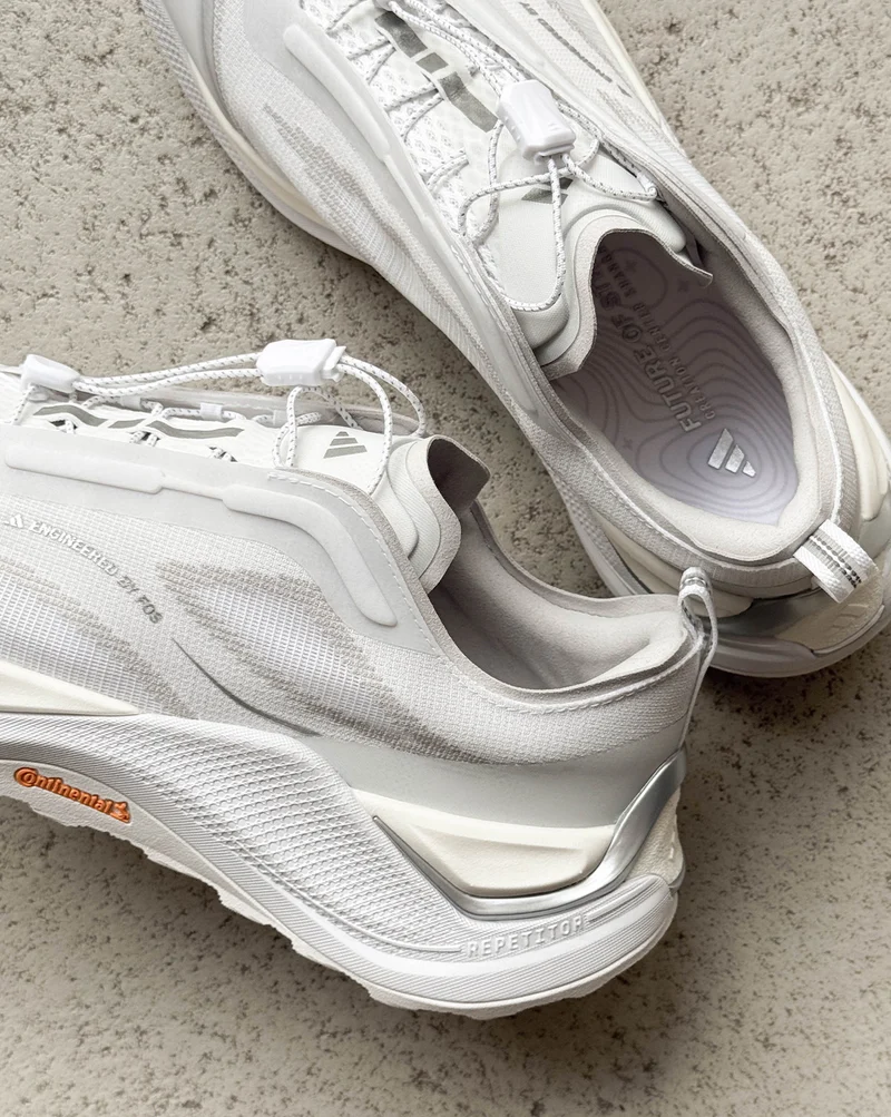 Adidas Holo Peak