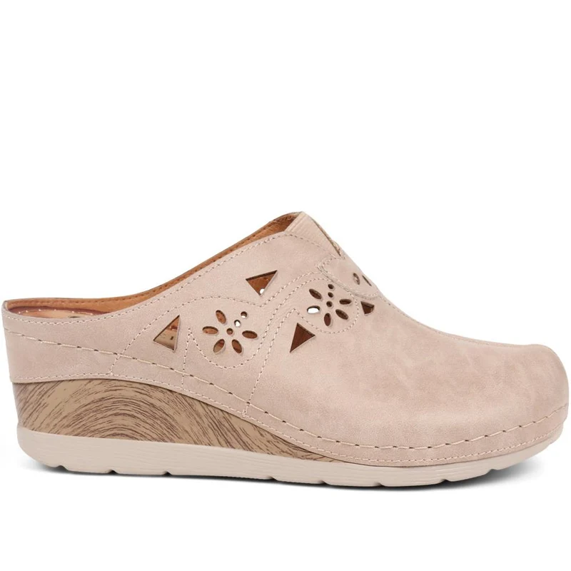 Wedge Heel Clogs - WOIL39031 / 325 148 - Beige