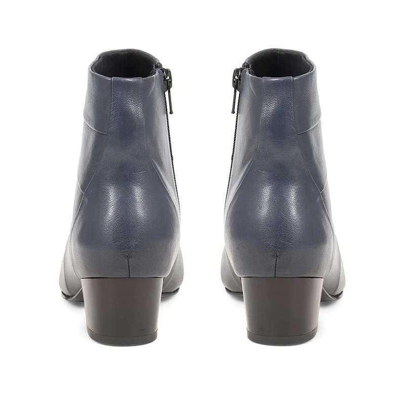 Everyday Leather Ankle Boots - MAGNU38003 / 324 540 - Navy
