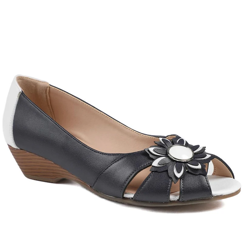 Flower Detail Peep Toe Wedge Pumps - WLIG43000 / 328 886