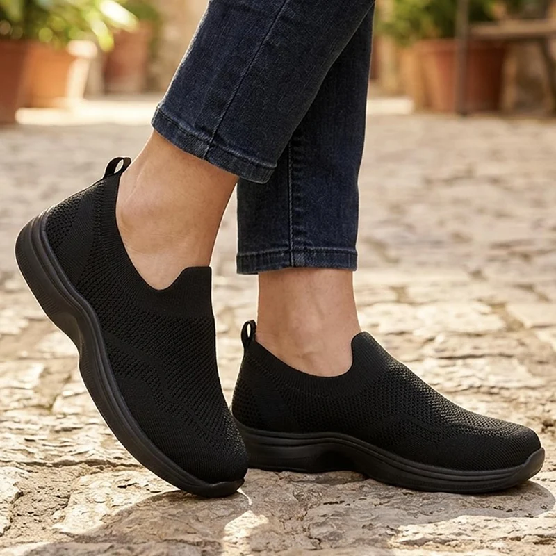 Extra Wide Breathable Slip On Trainers - LILOU / 329 940 - Black