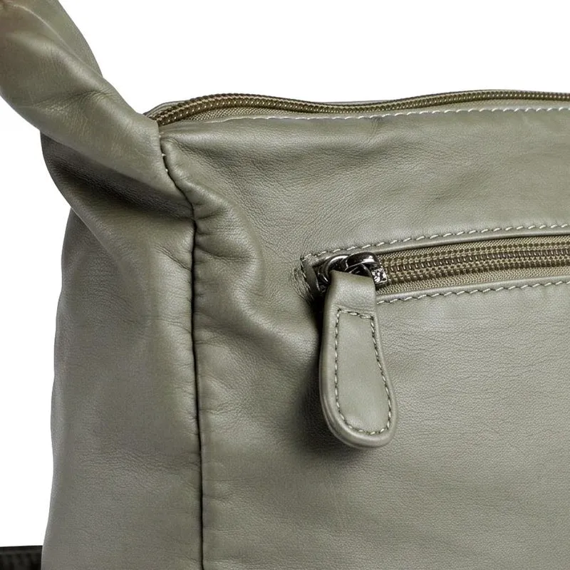 Zip-Close Shoulder Bag - WAHT40007 / 325 839 - Olive