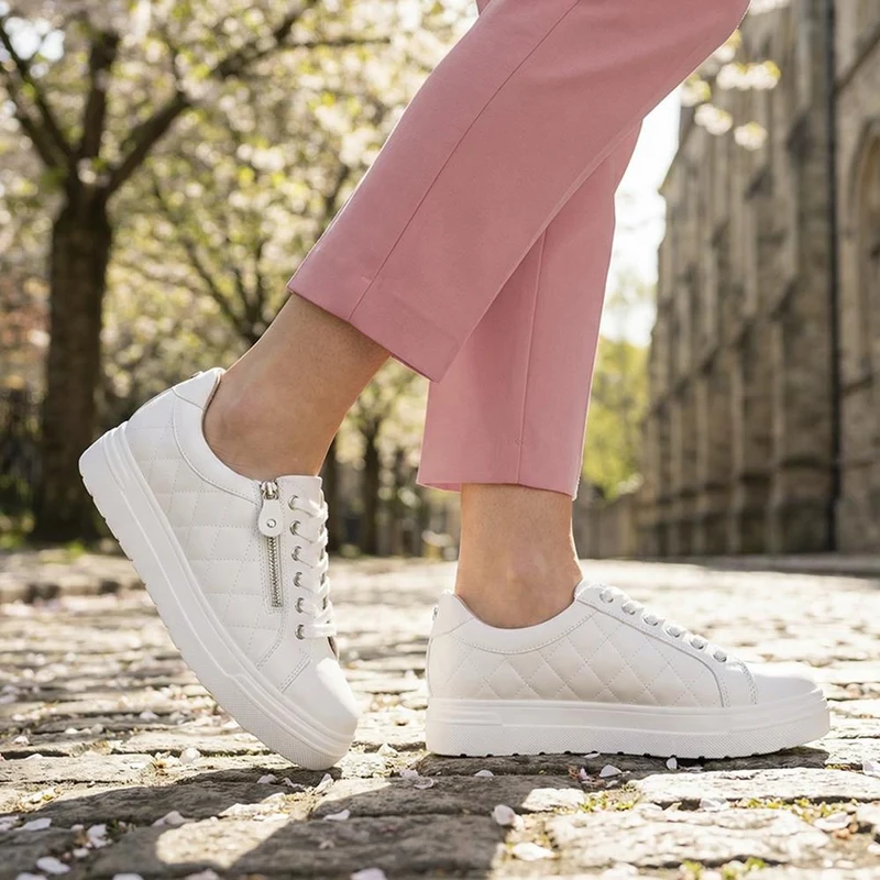 Bellissimo Wide Fit Zipped Trainers - BELWBINS43019 / 328 918 - White
