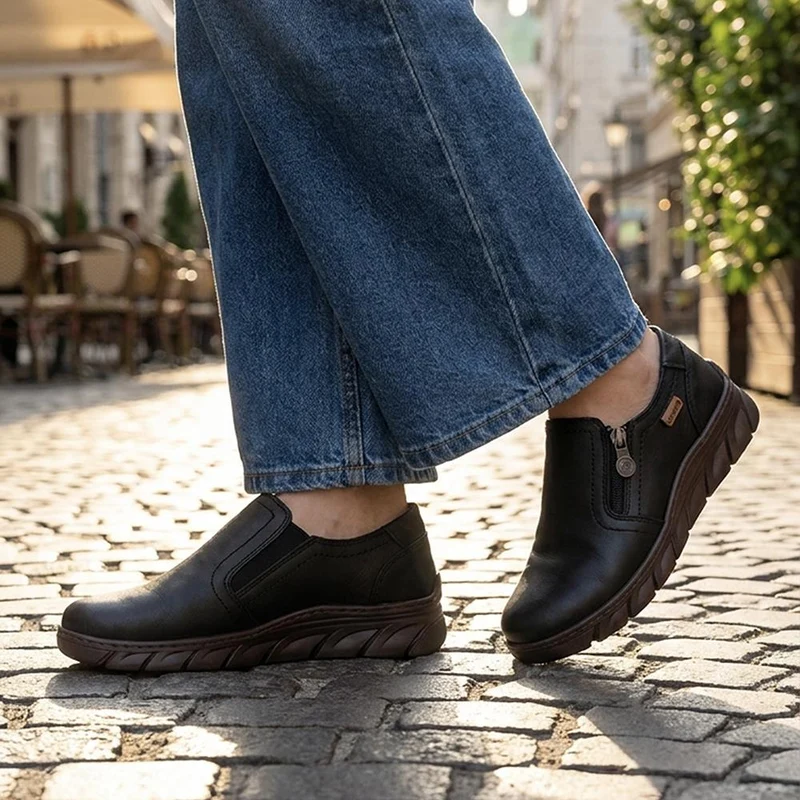 Loretta Leather Slip On Shoes With Side Zip - HAK44004 / 329 716 - Black