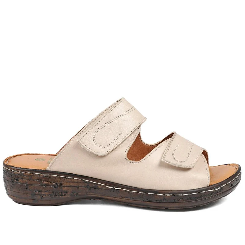 Wide Fit Leather Adjustable Fastening Sandals - LUCK43010 / 329 155 - Beige