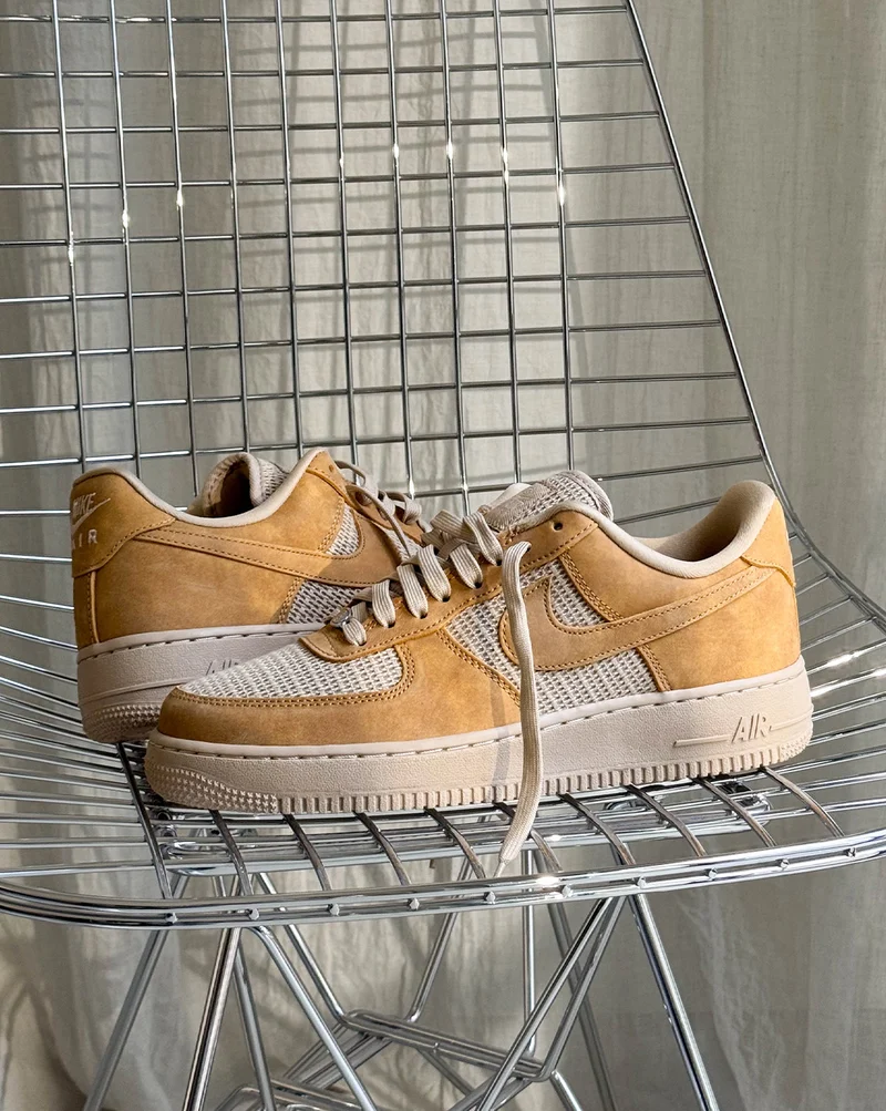 Nike Air Force 1 '07 LV8