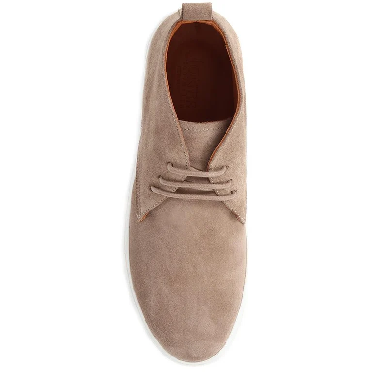 Sullivan Suede Chukka Boots - SULLIVAN / 319 268 - Sand Suede