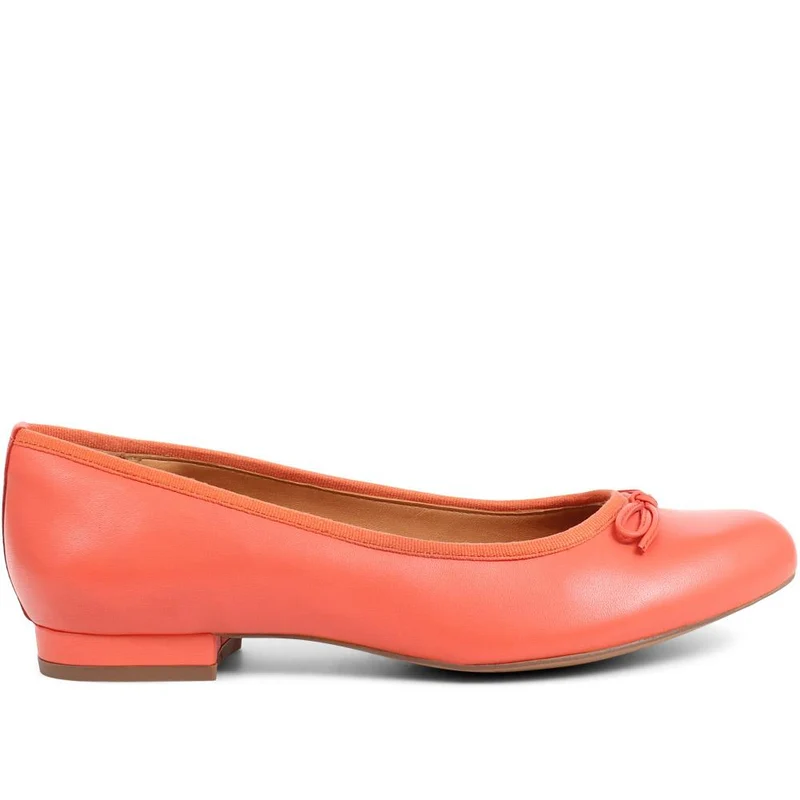 Soleil Leather Low Ballet Pumps - SOLEIL / 323 600 - Coral