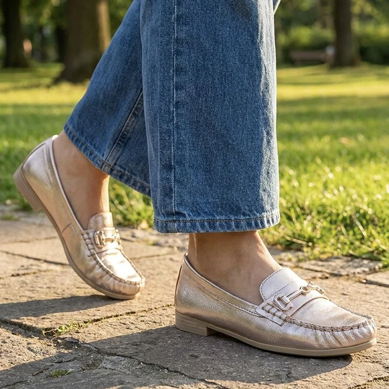 Marco Tozzi Leather Heeled Moccasins - WEN43001 / 330 471 - Soft Gold