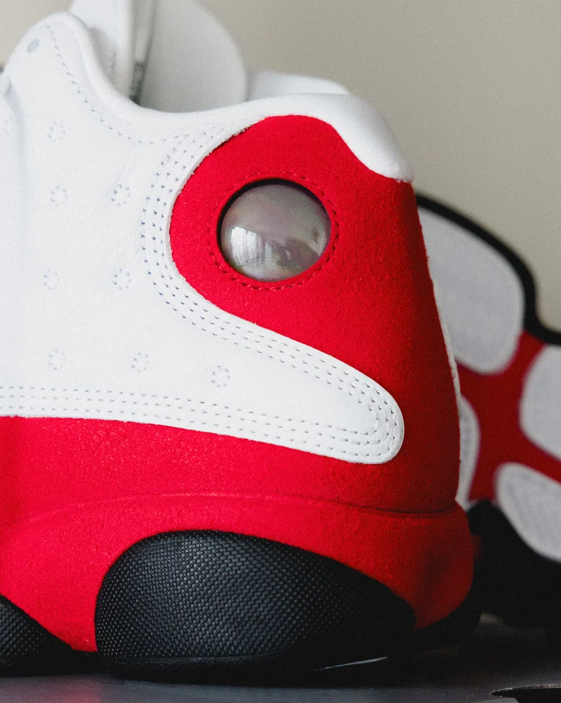 Nike Air Jordan 13 Retro *Chicago*