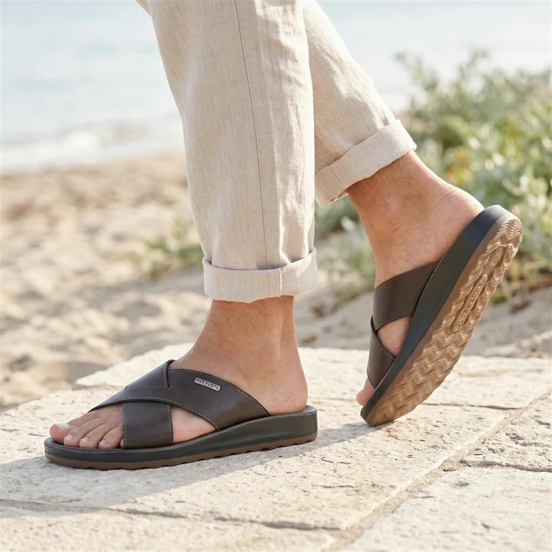 Fly Flot Strappy Slip On Sandals - FLY43025 / 328 665 - Brown