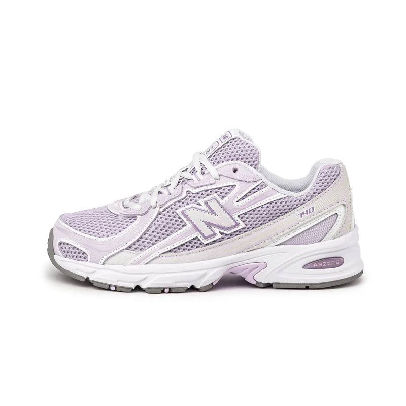 New Balance 740